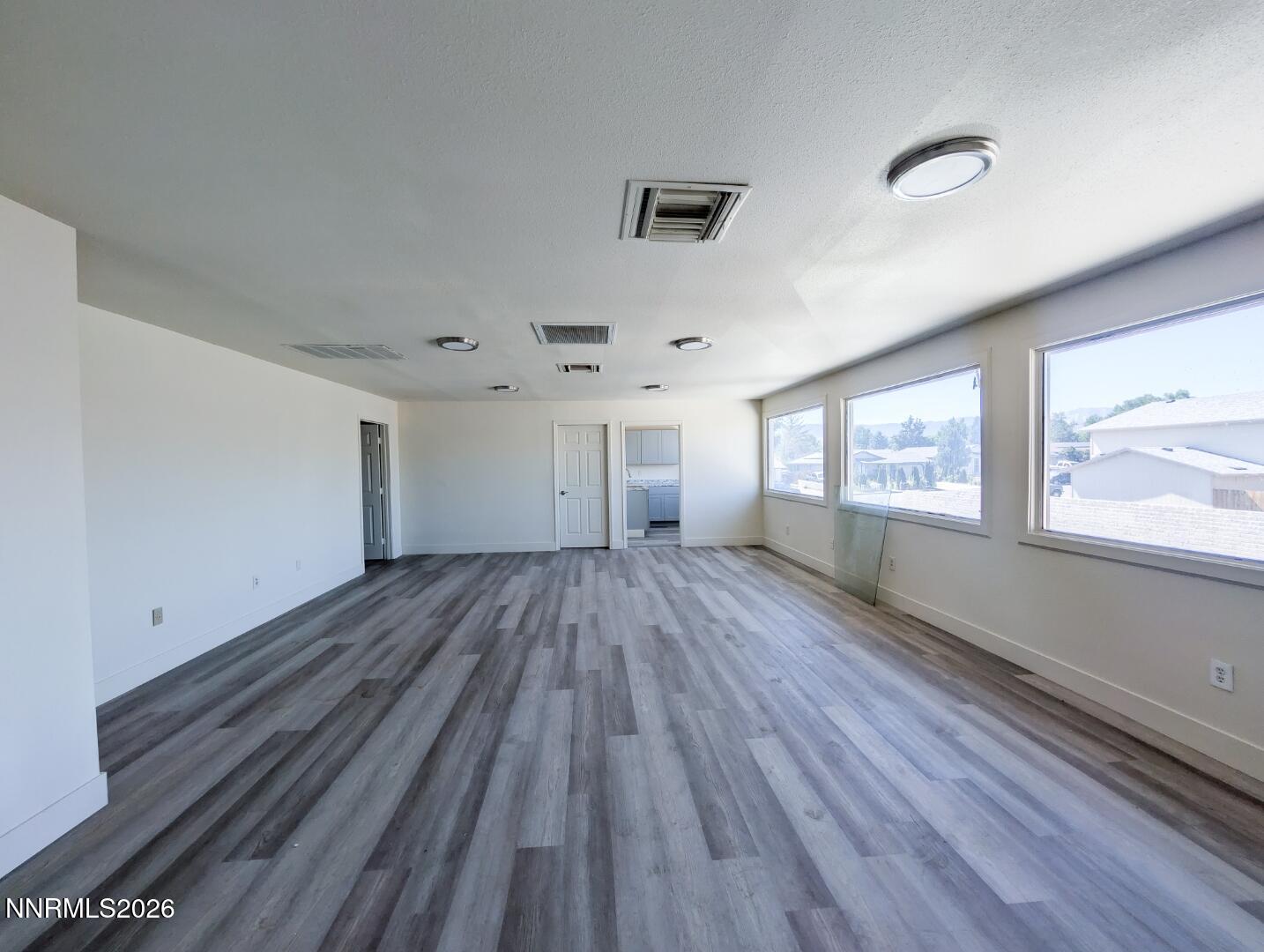 933 Woodside Drive 201 - 204