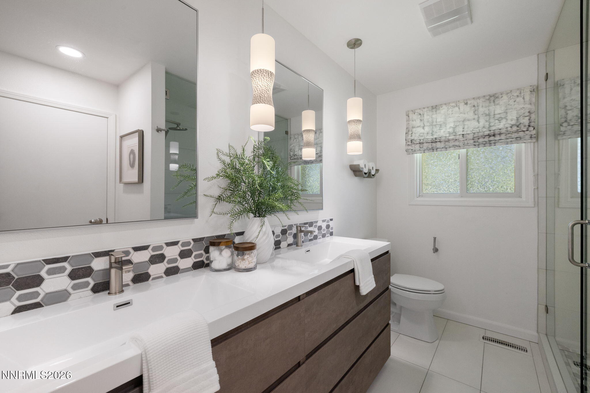 2535 W Lake Ridge Shores