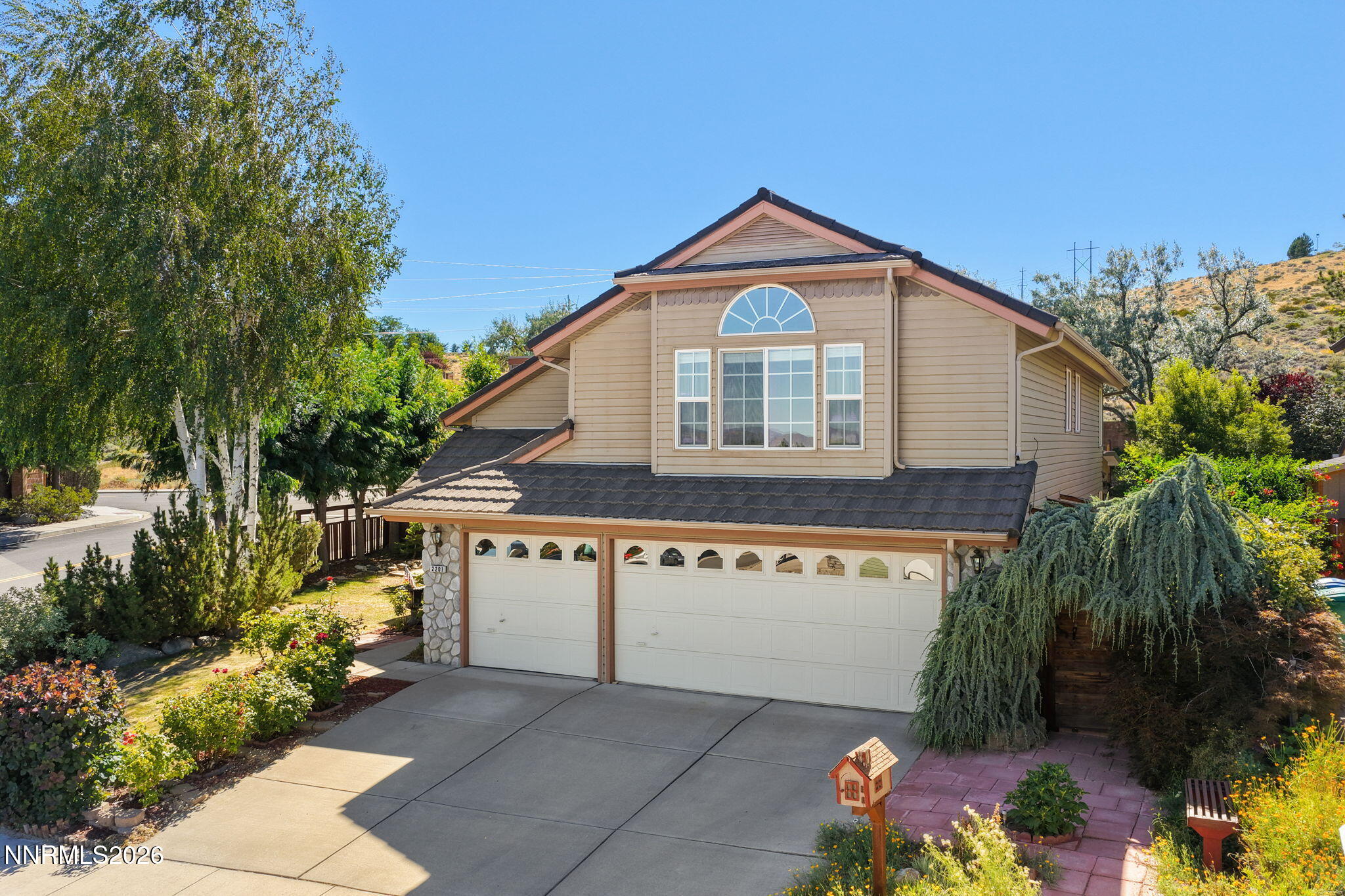 2201 Almond Creek Drive