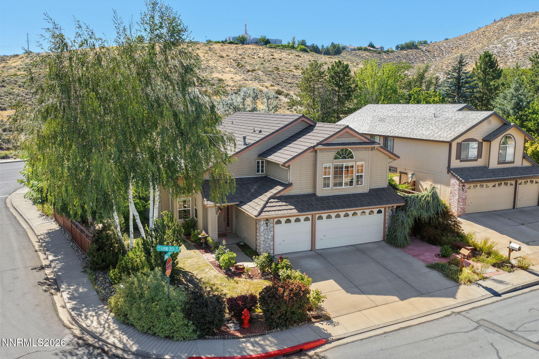 2201 Almond Creek Drive