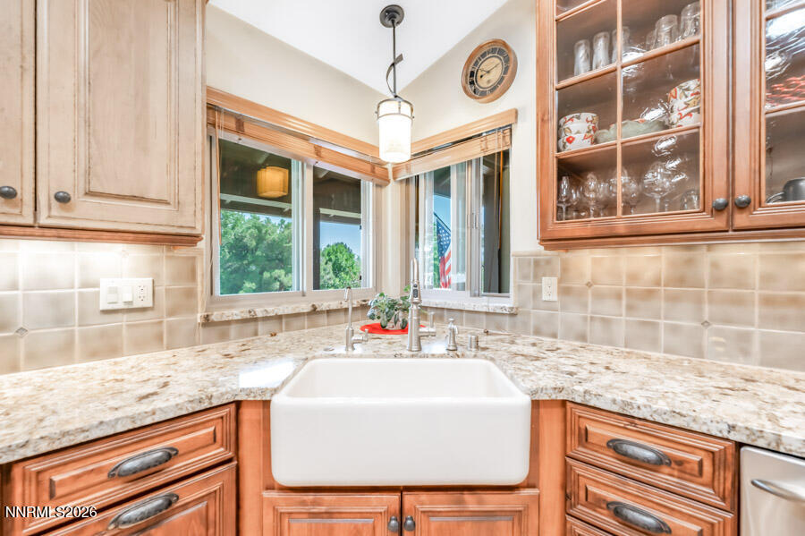 12405 Creek Crest Drive