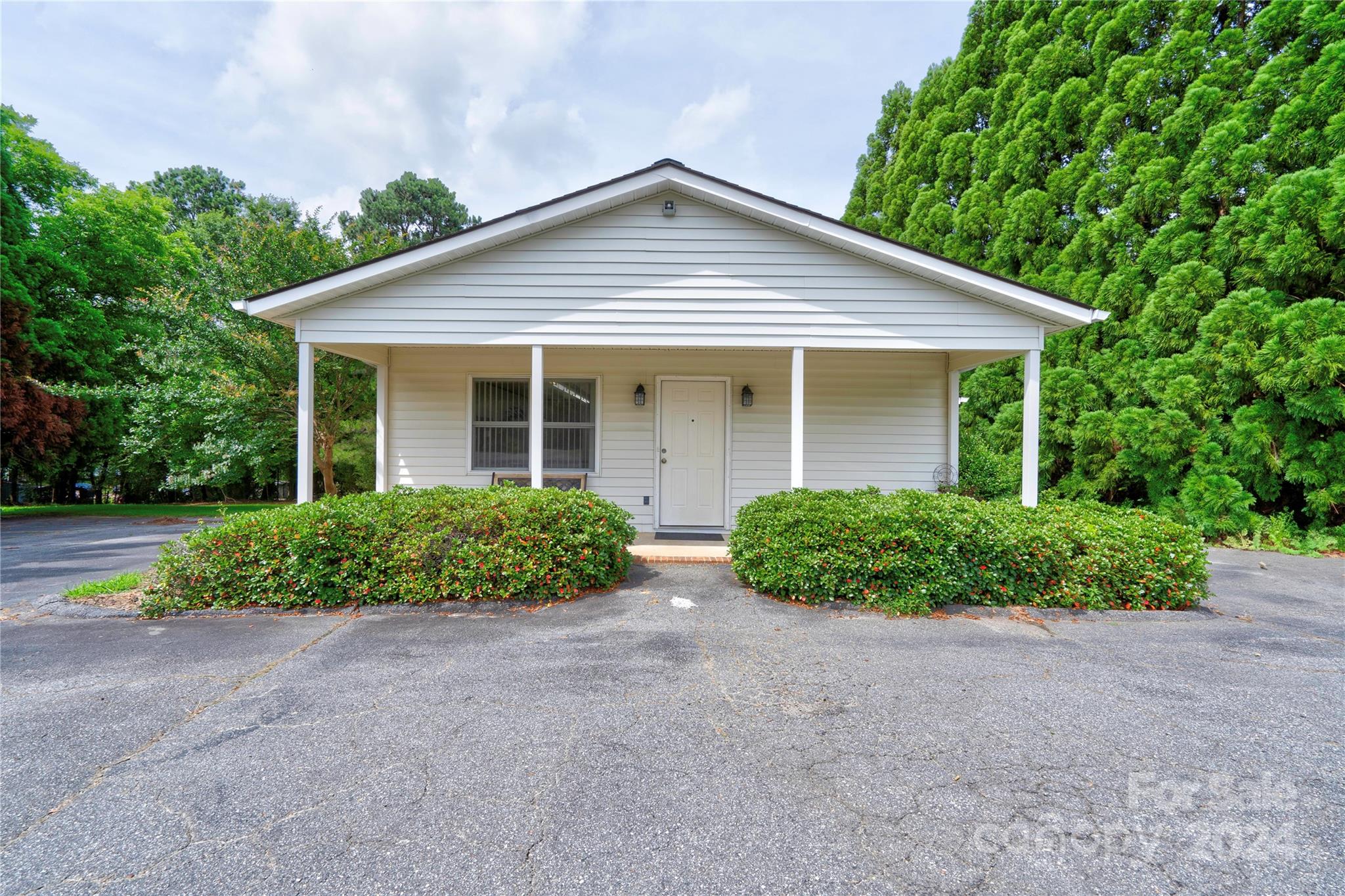 2500 Joes Lake Road