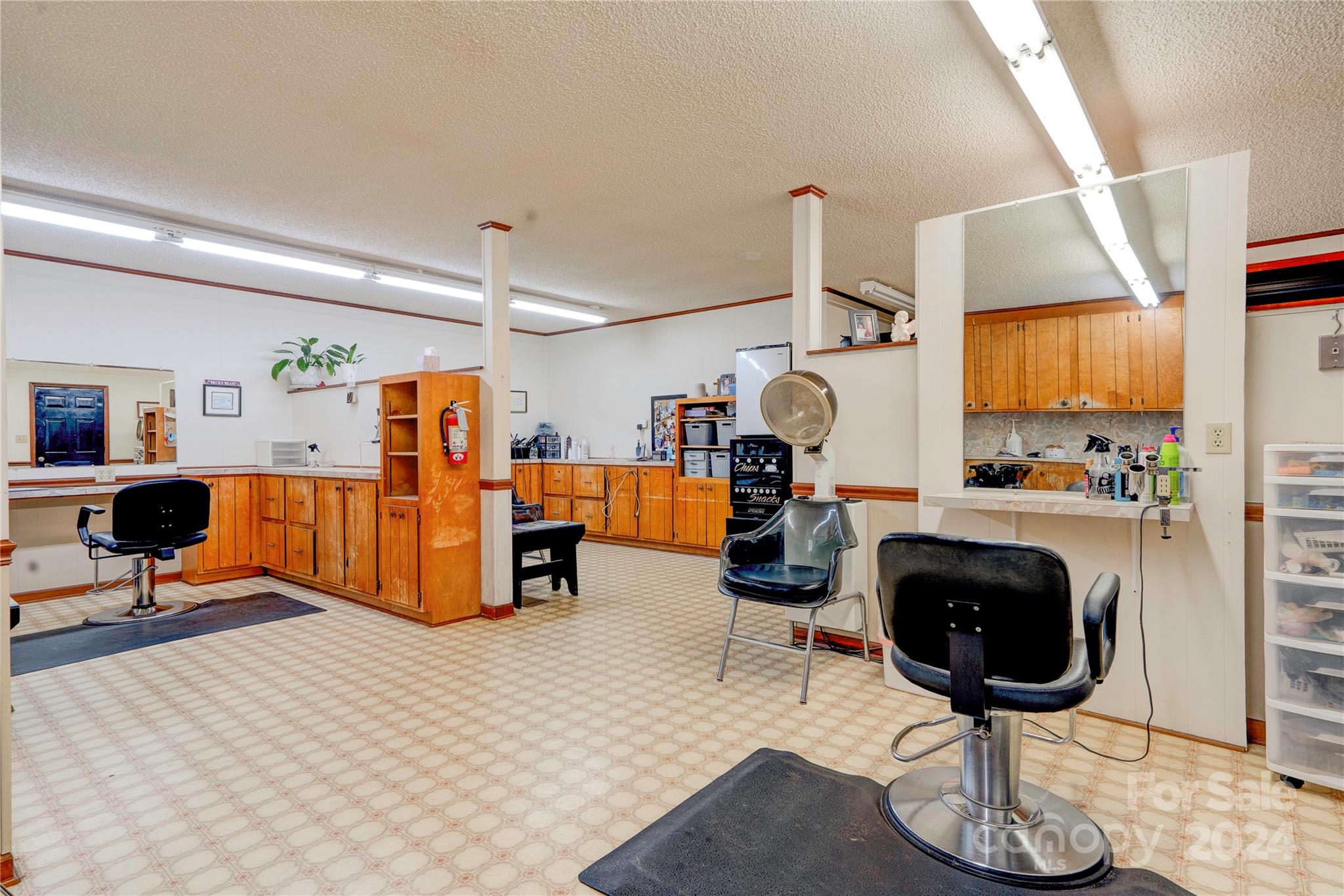 2500 Joes Lake Road