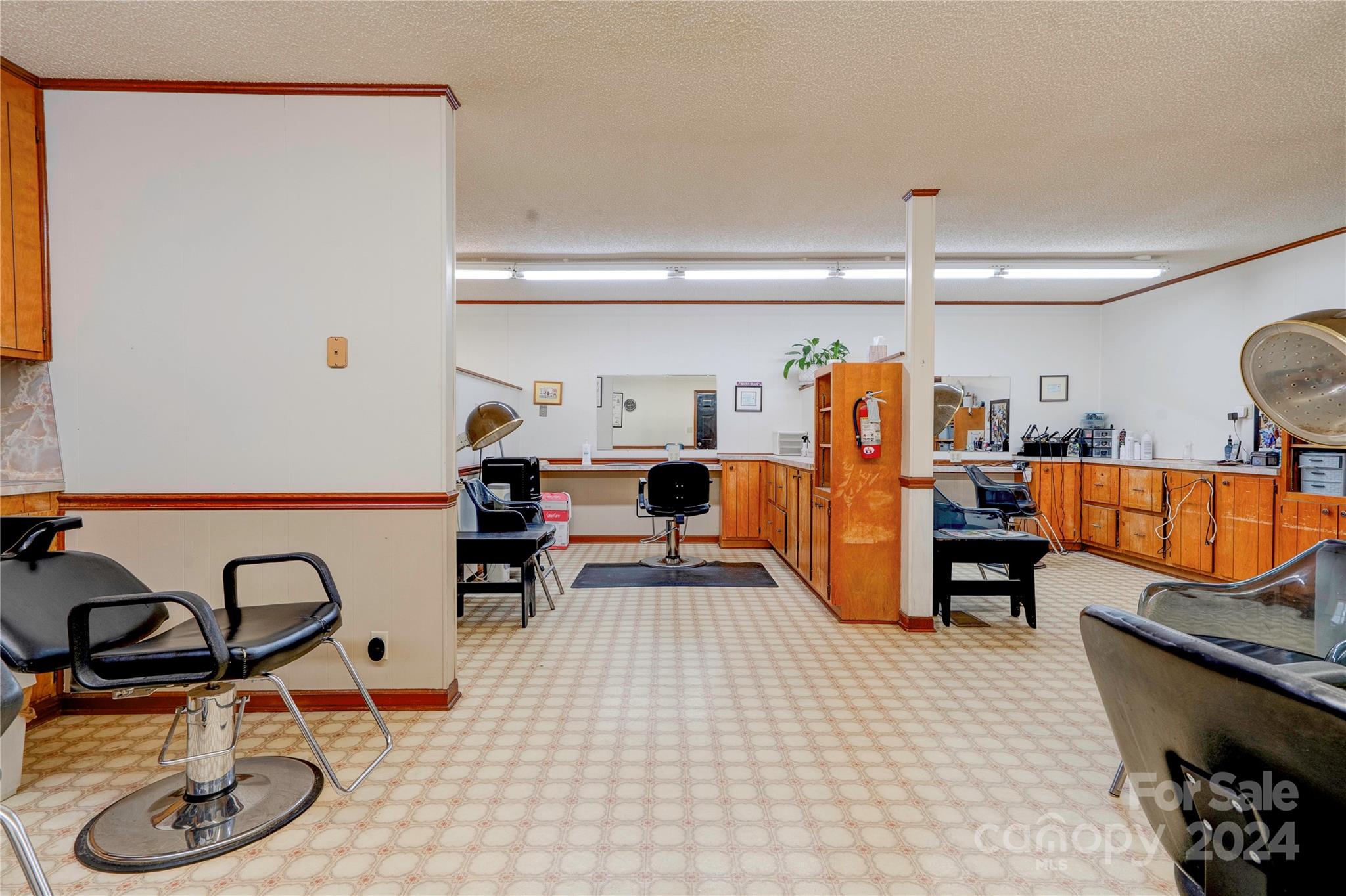 2500 Joes Lake Road