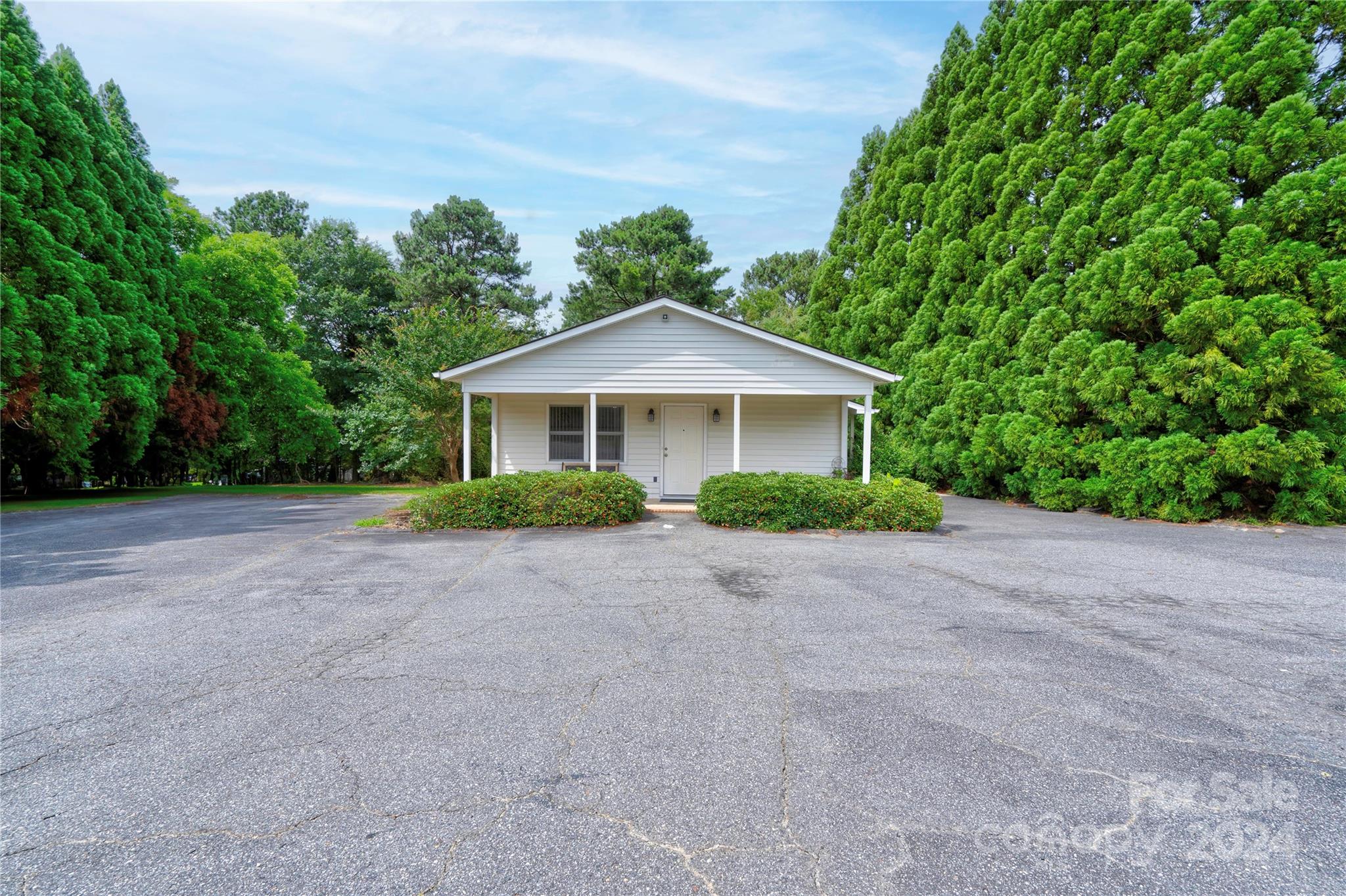 2500 Joes Lake Road