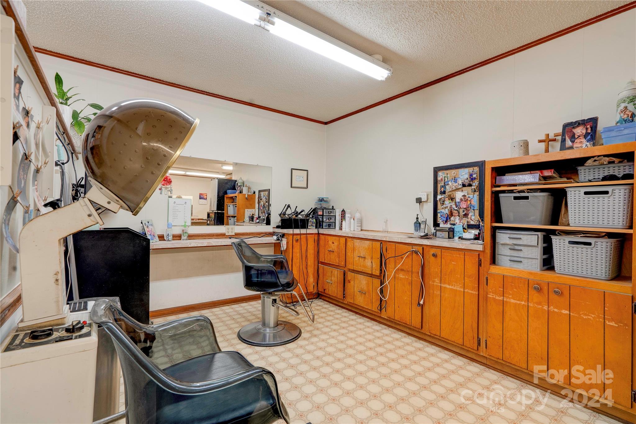 2500 Joes Lake Road