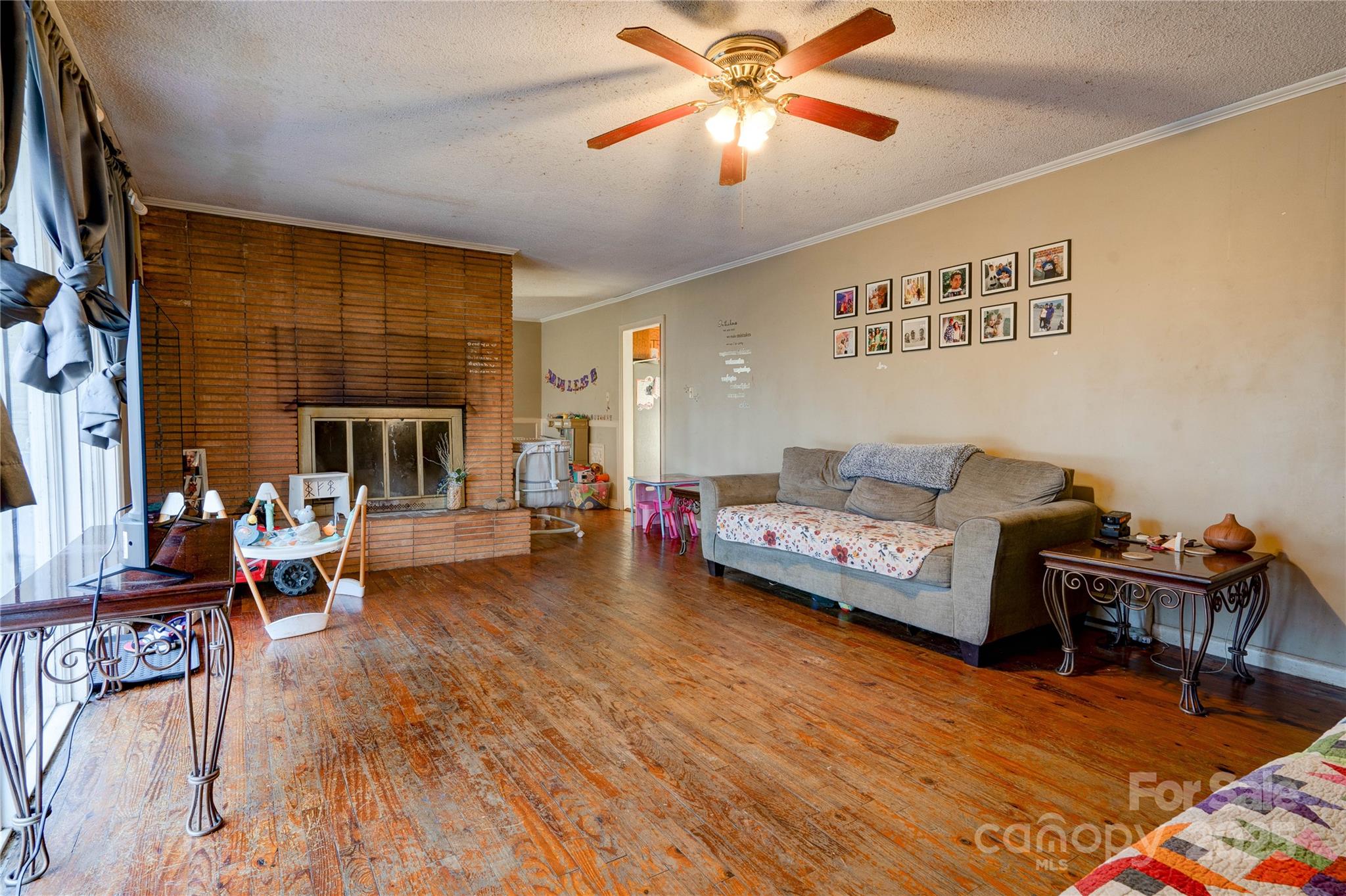 1900 E Dixon Boulevard