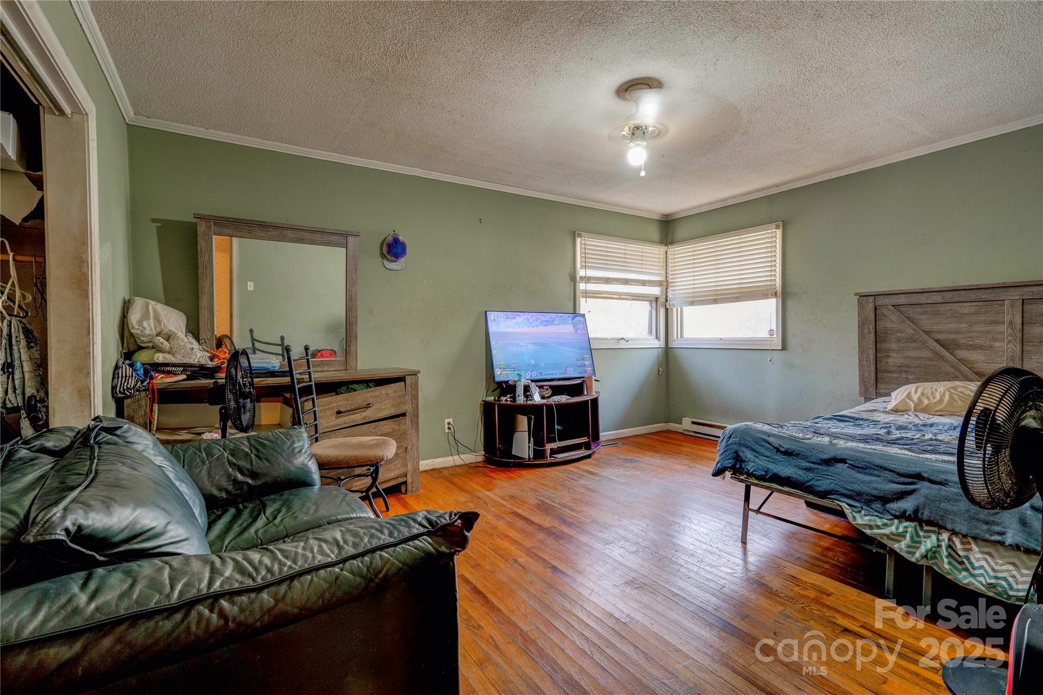1900 E Dixon Boulevard