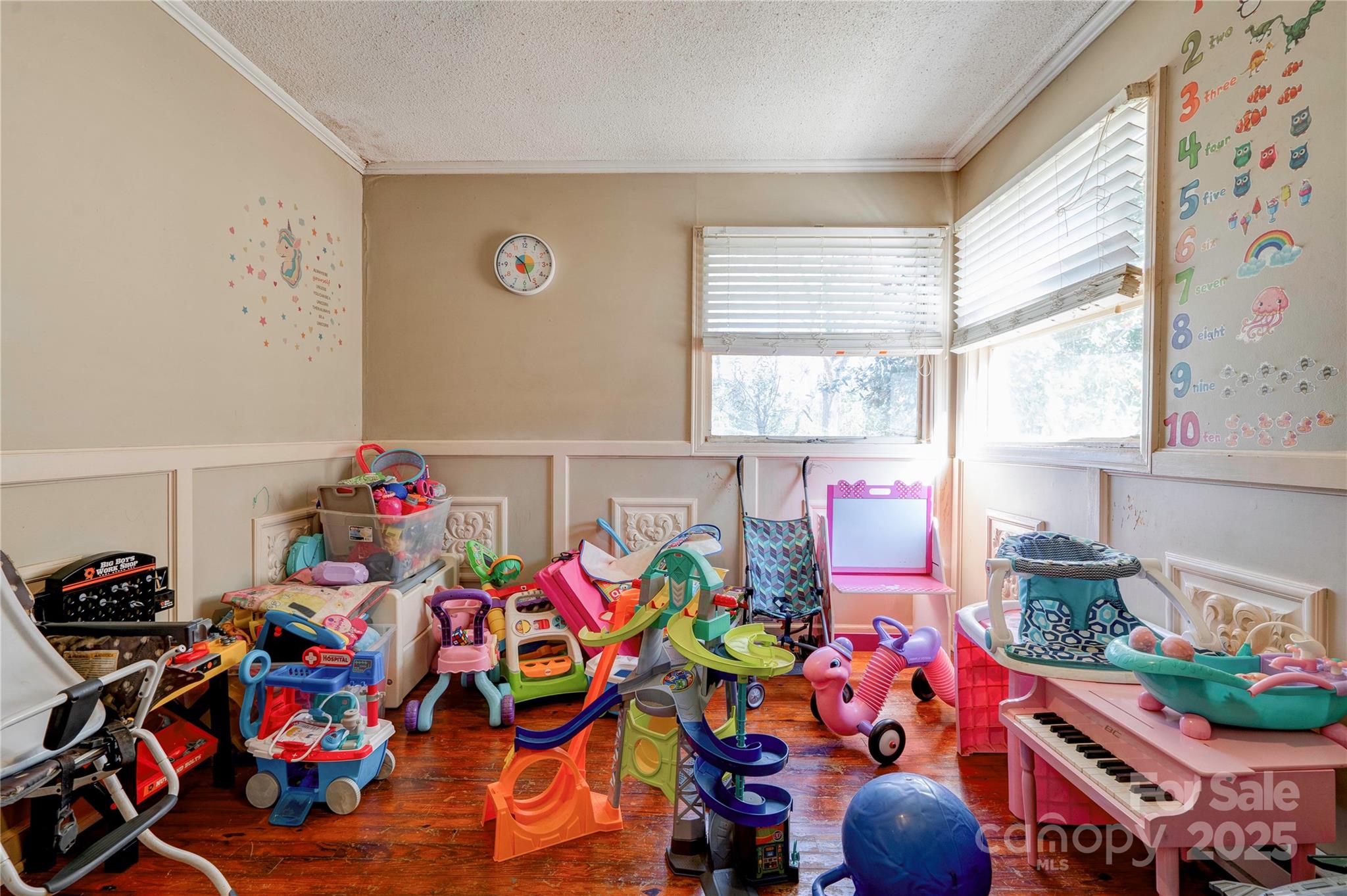1900 E Dixon Boulevard