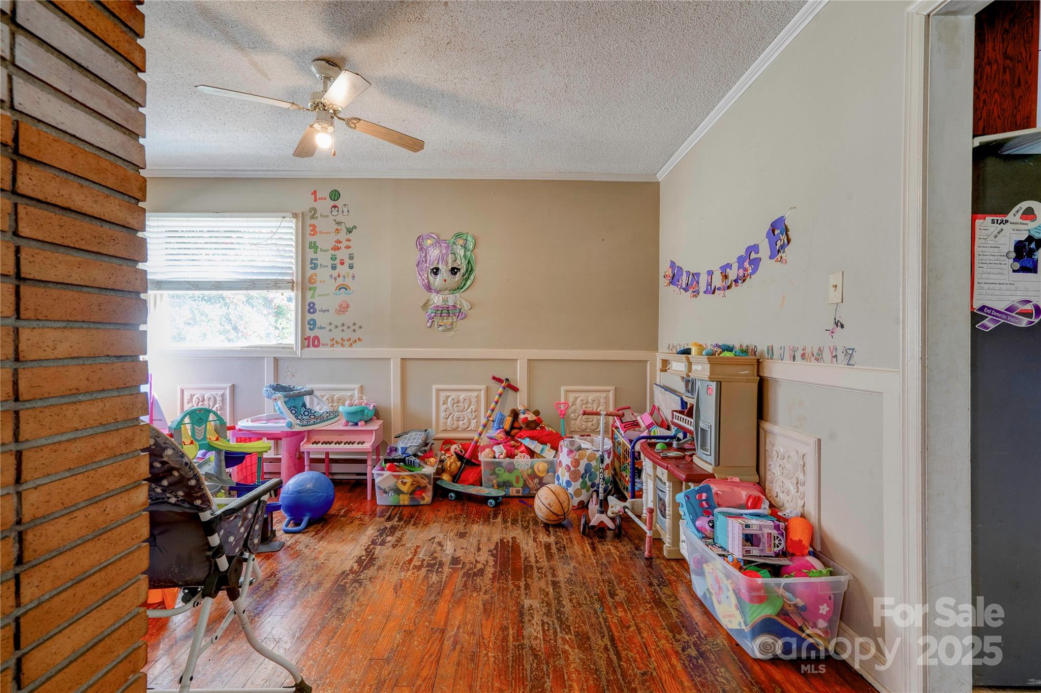 1900 E Dixon Boulevard