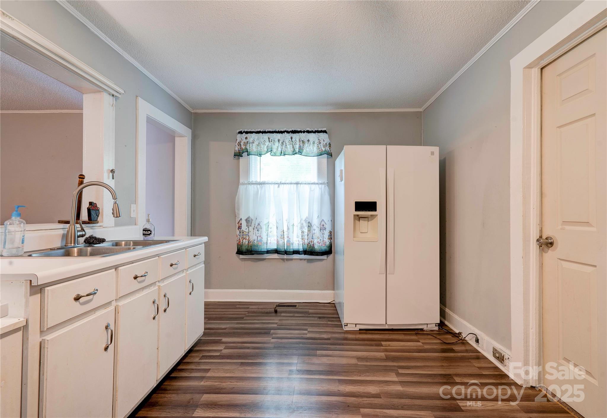 1529 Stony Point Road