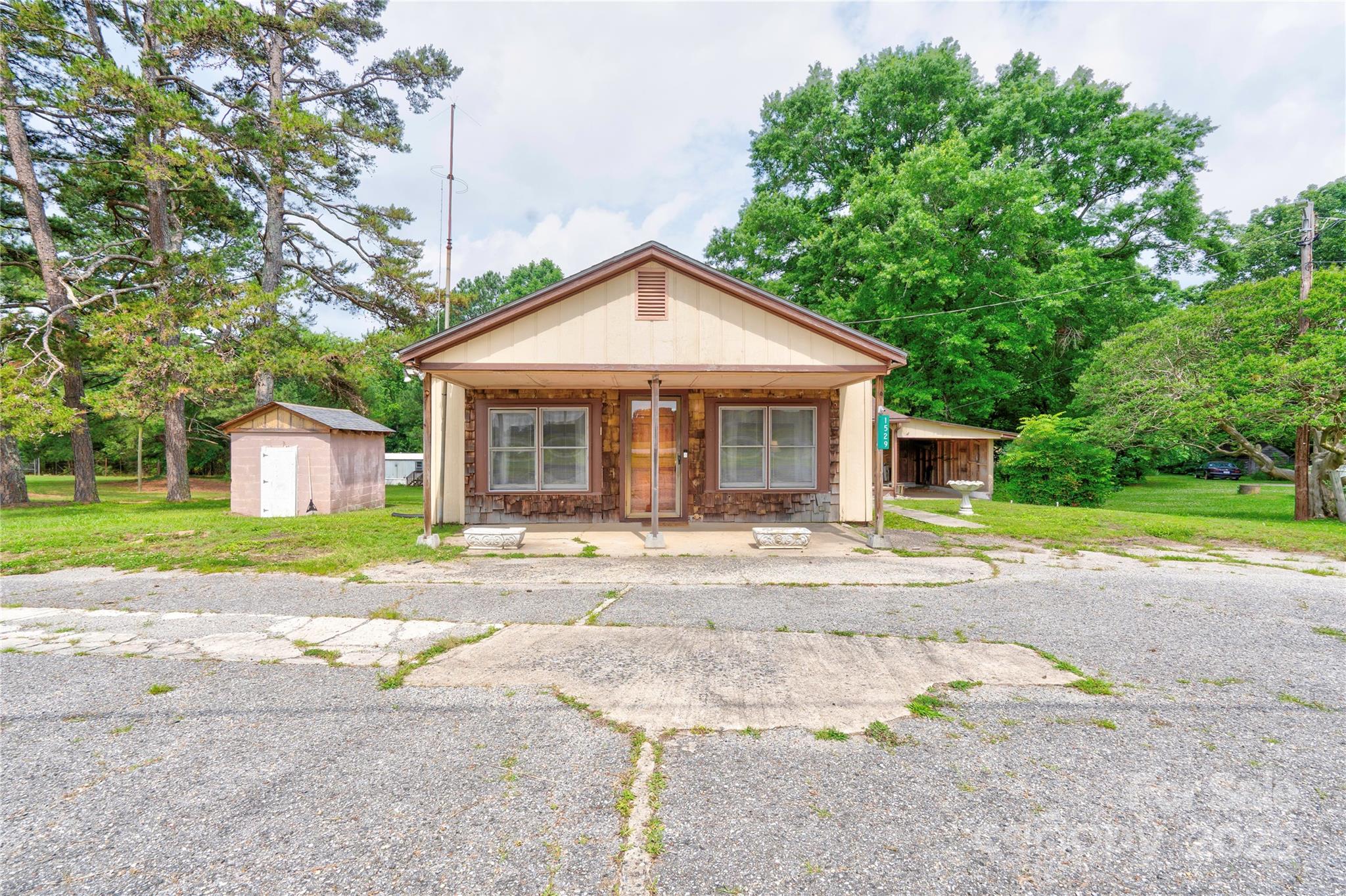 1529 Stony Point Road