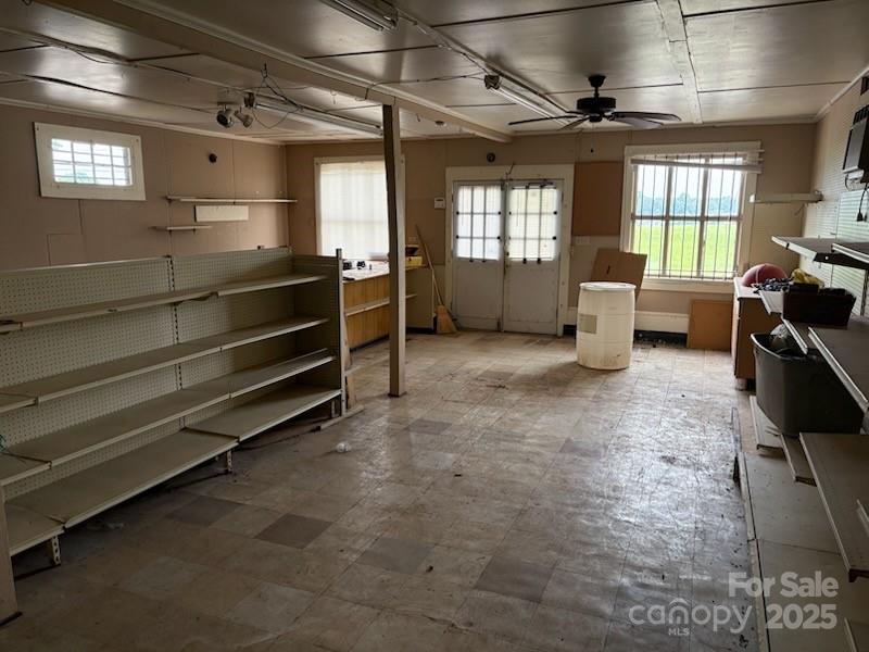 663 OAK GROVE Road