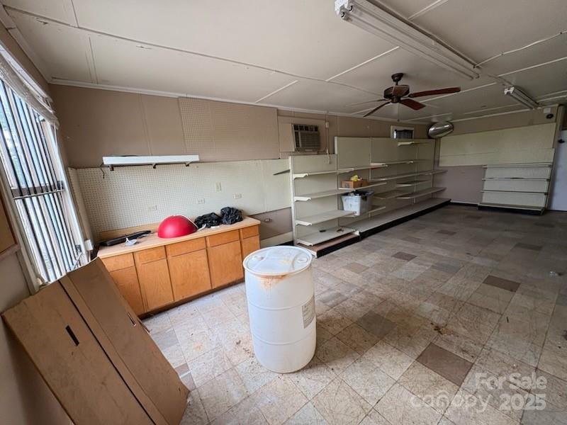 663 OAK GROVE Road