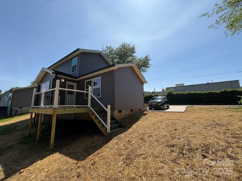 112 GILLIATT Street Unit: 1