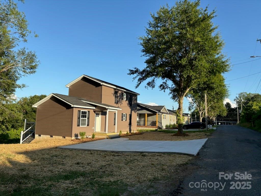 112 GILLIATT Street Unit: 1