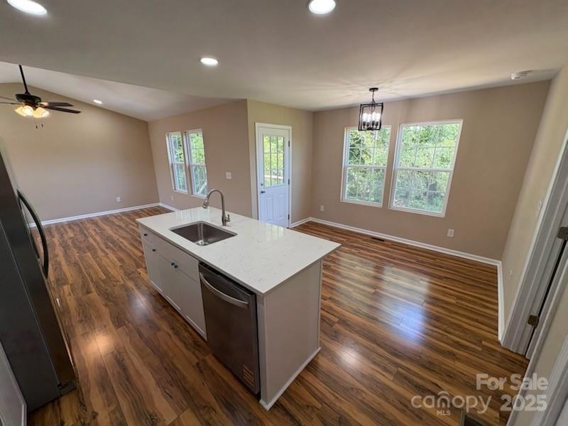 112 GILLIATT Street Unit: 1