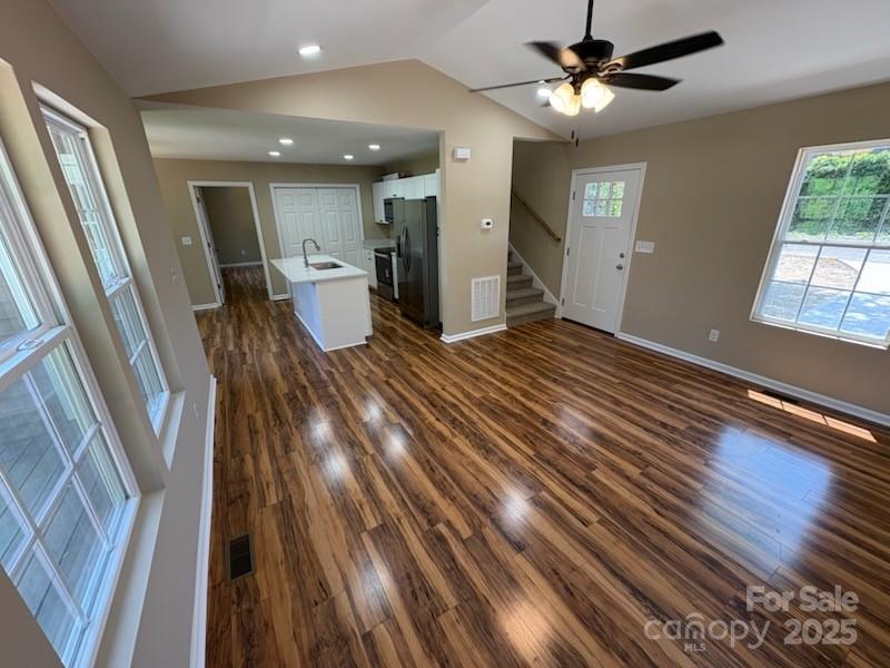 112 GILLIATT Street Unit: 1
