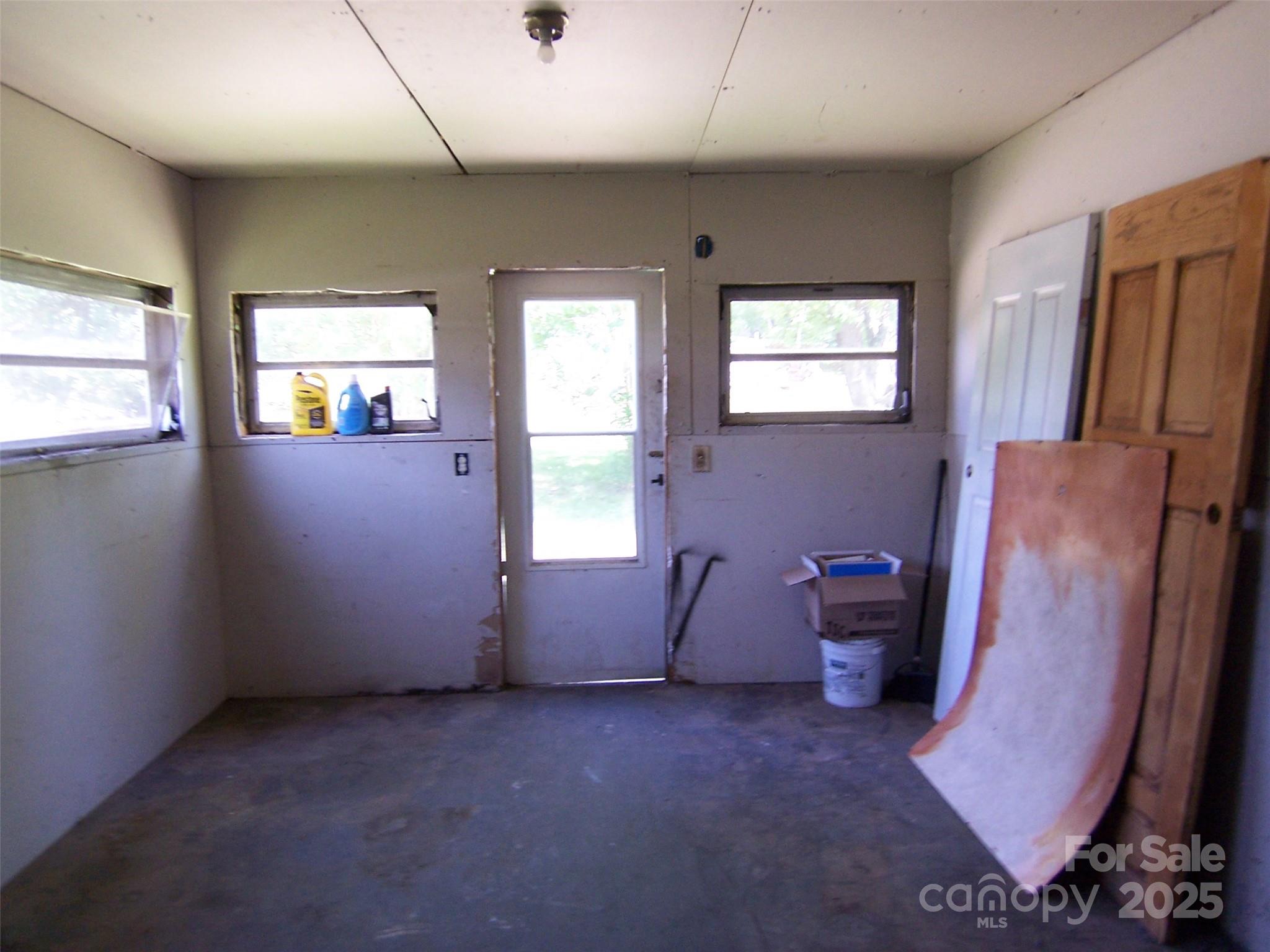 164 Drake Circle