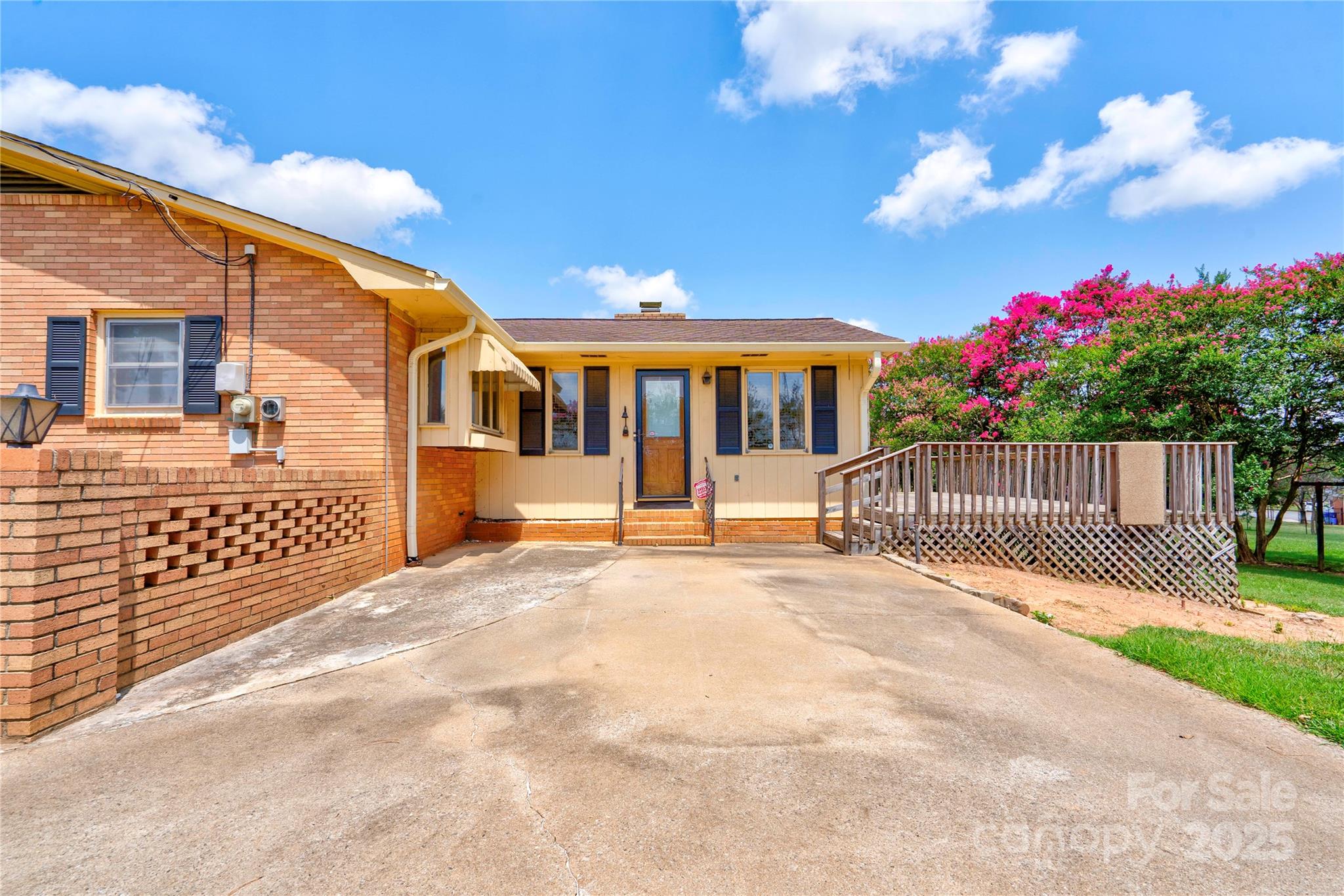 1400 N Post Road