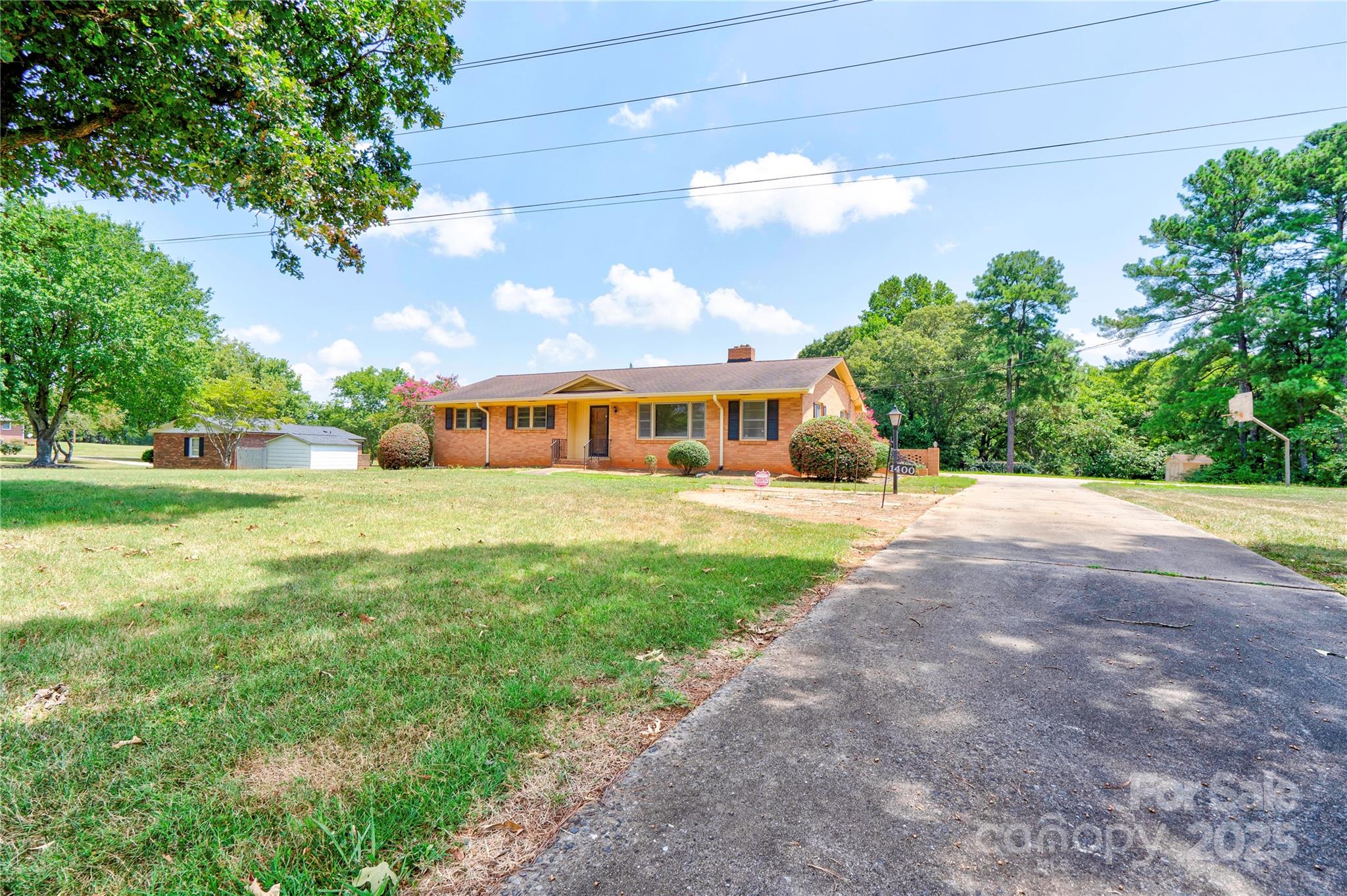 1400 N Post Road