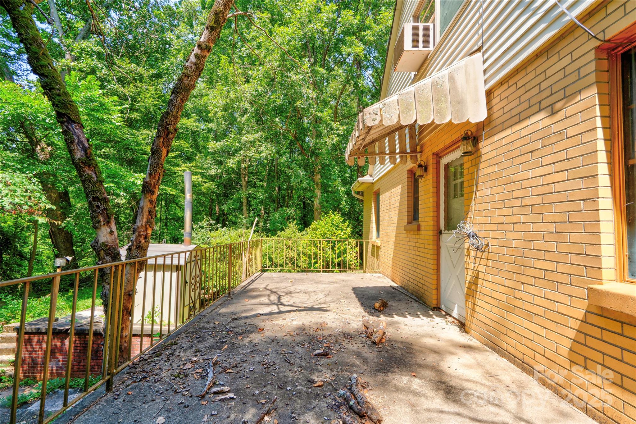 411 Country Club Road