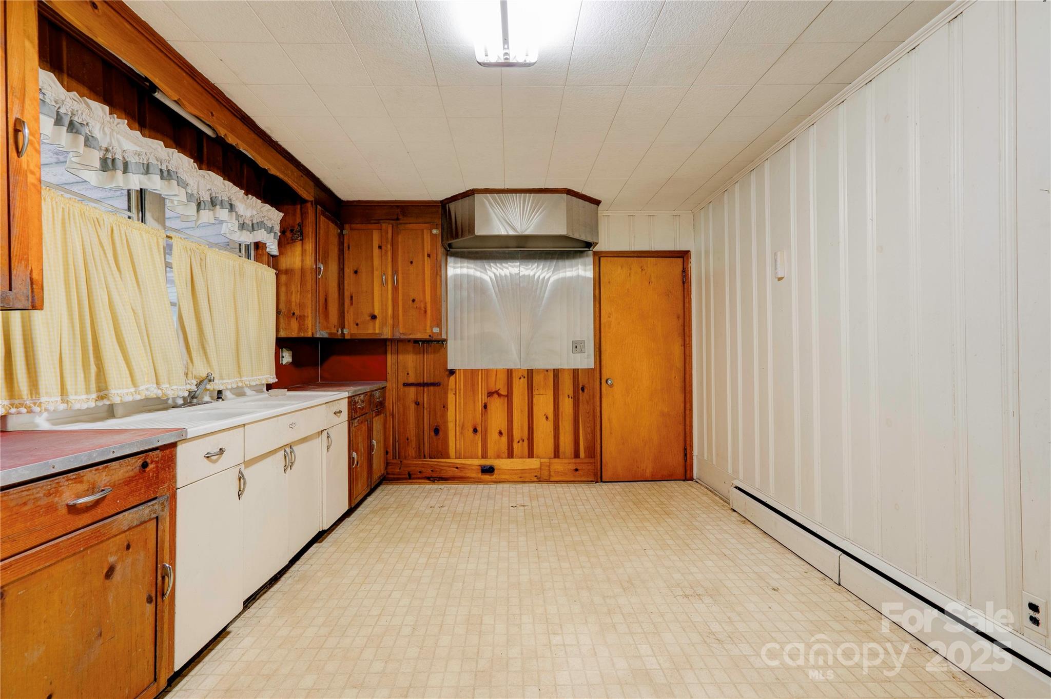 411 Country Club Road