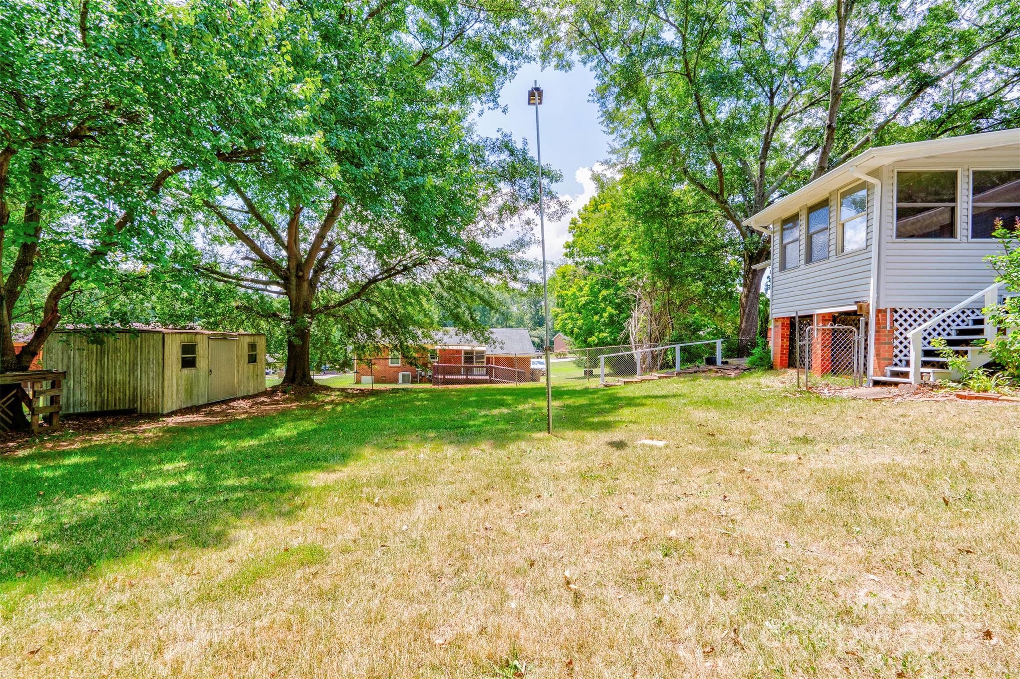 1153 N Woodhill Drive