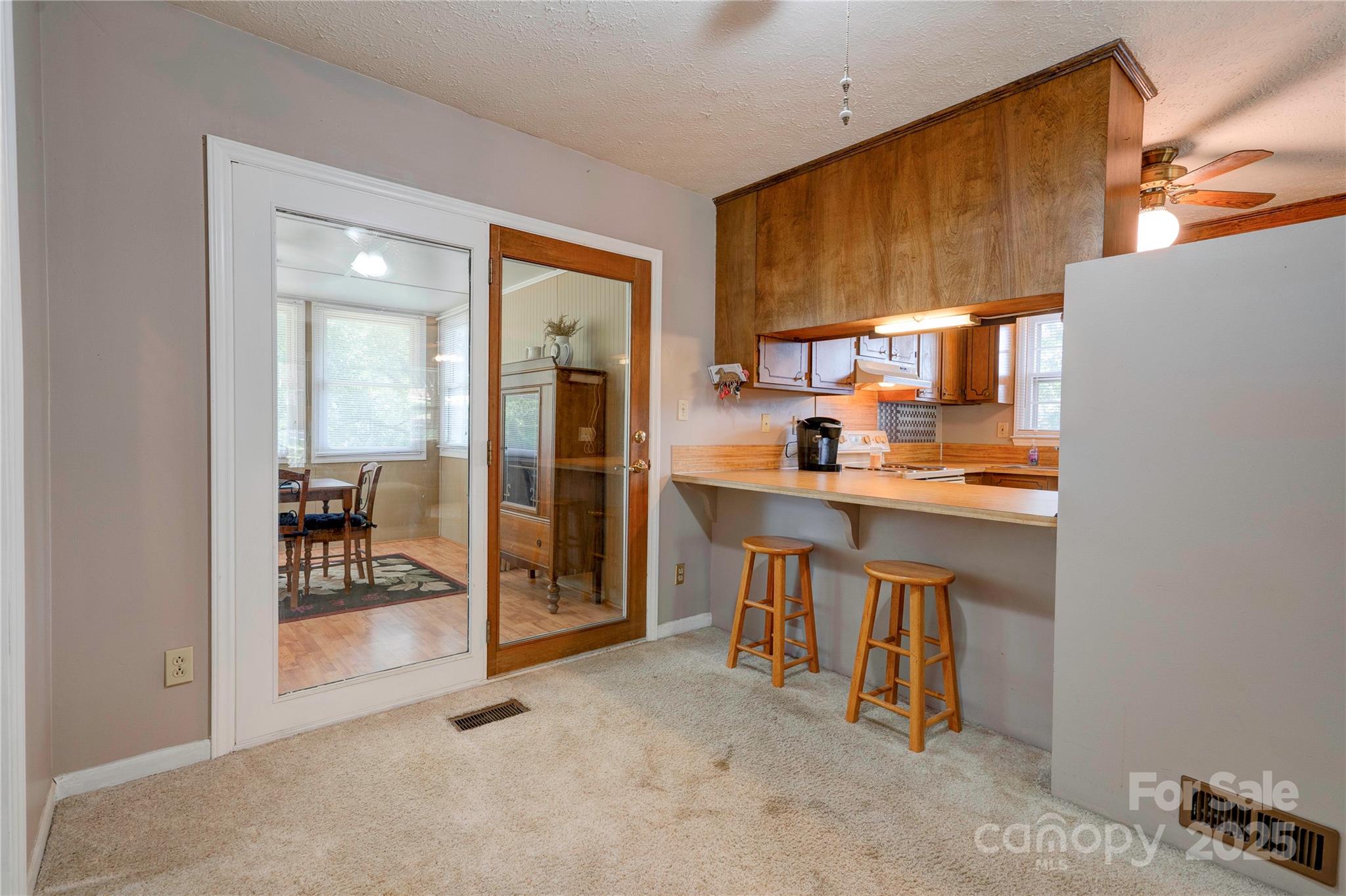 1153 N Woodhill Drive