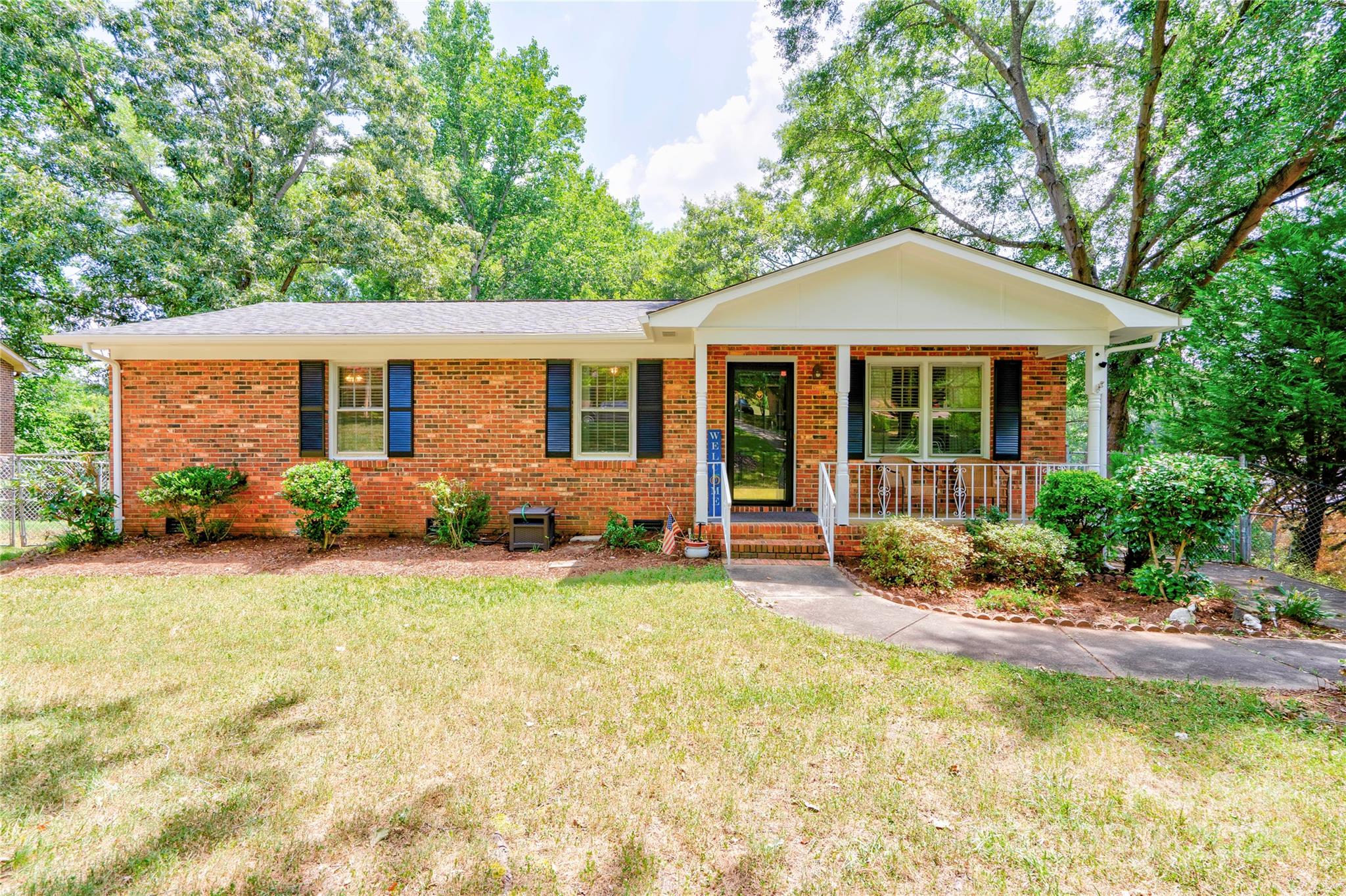 1153 N Woodhill Drive