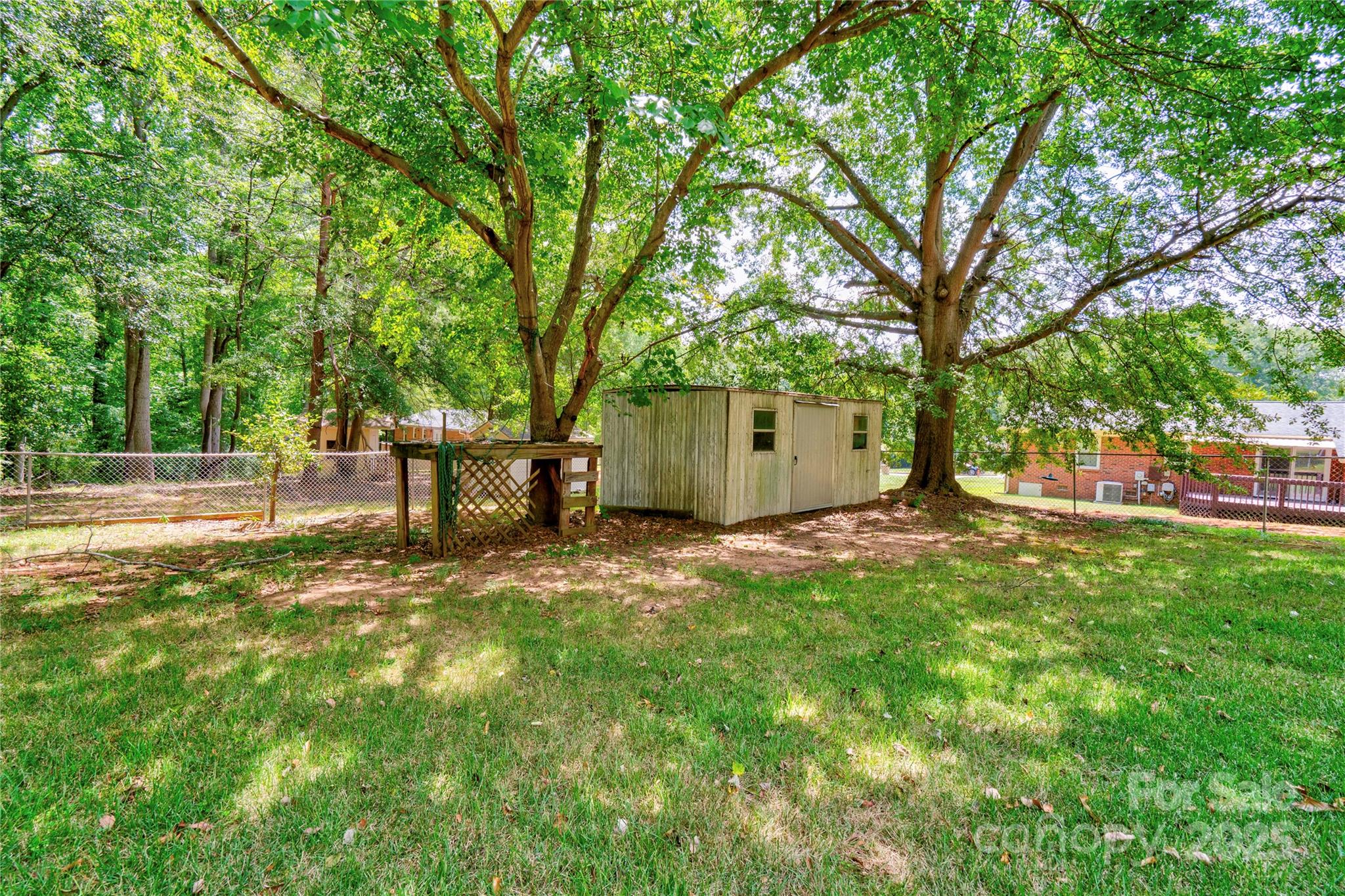 1153 N Woodhill Drive