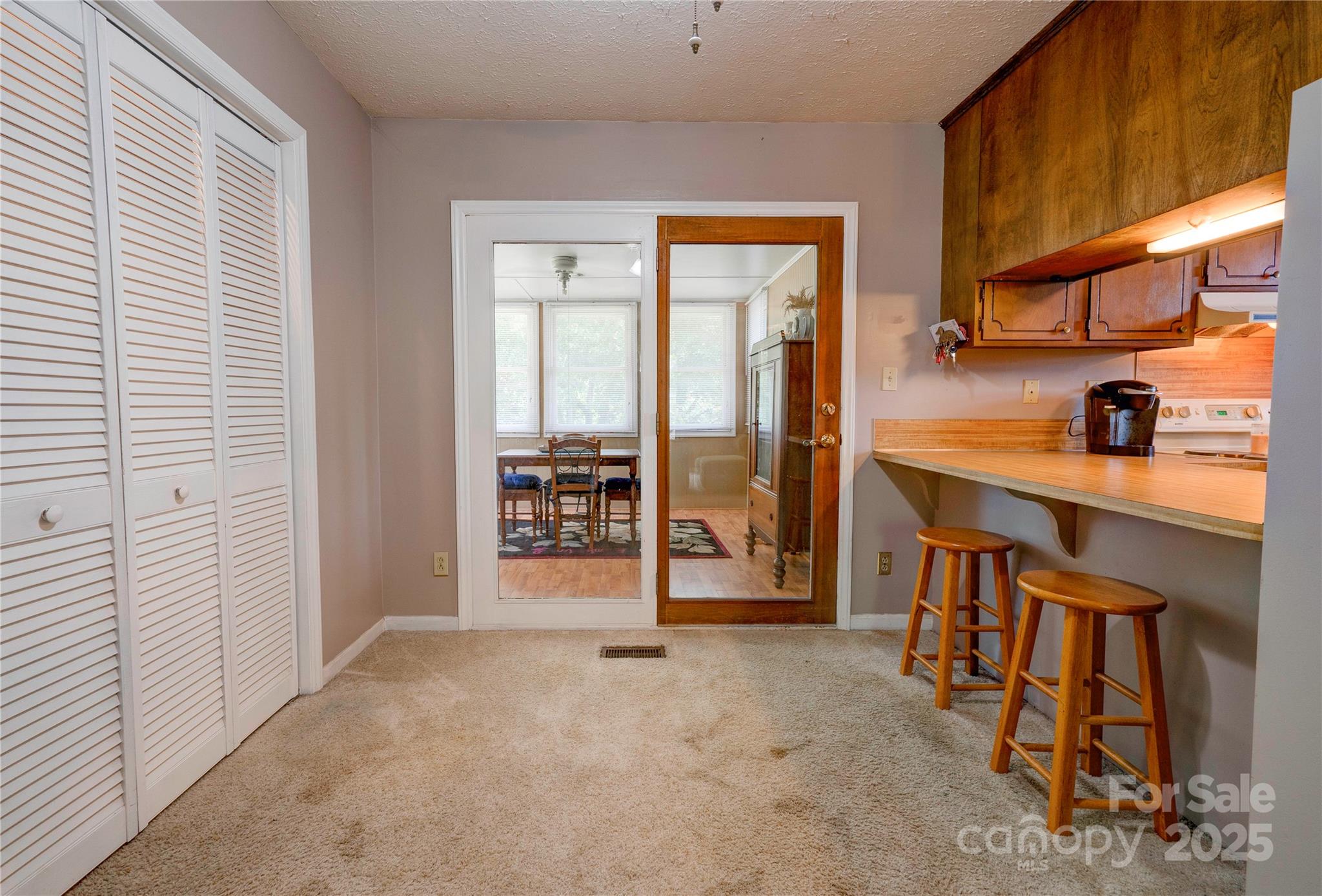1153 N Woodhill Drive