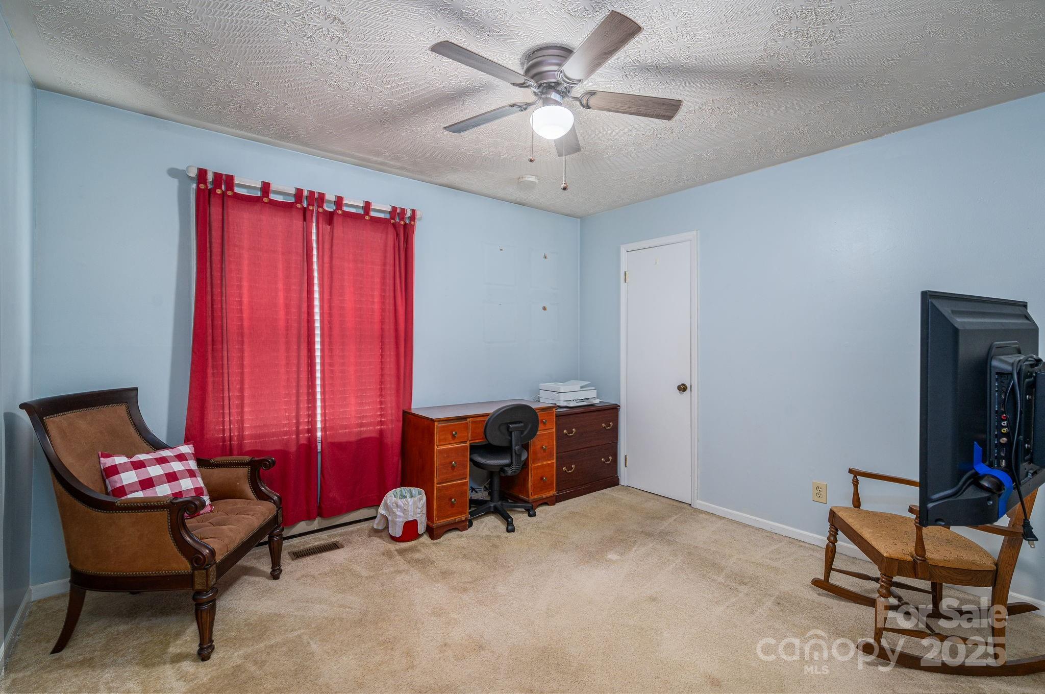 915 Danbrook Circle