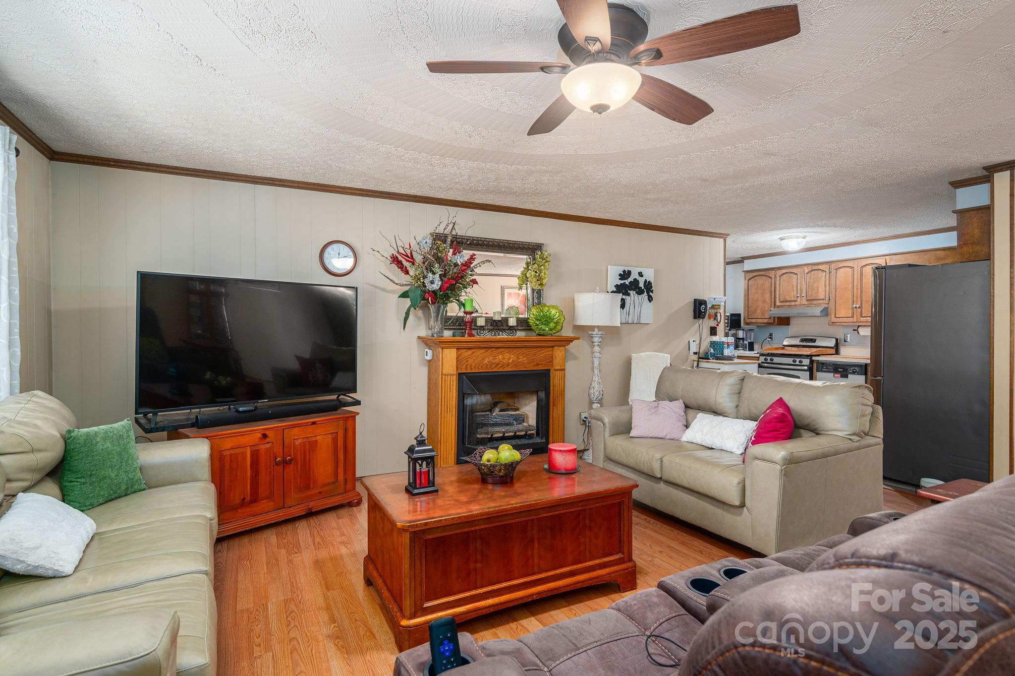 915 Danbrook Circle