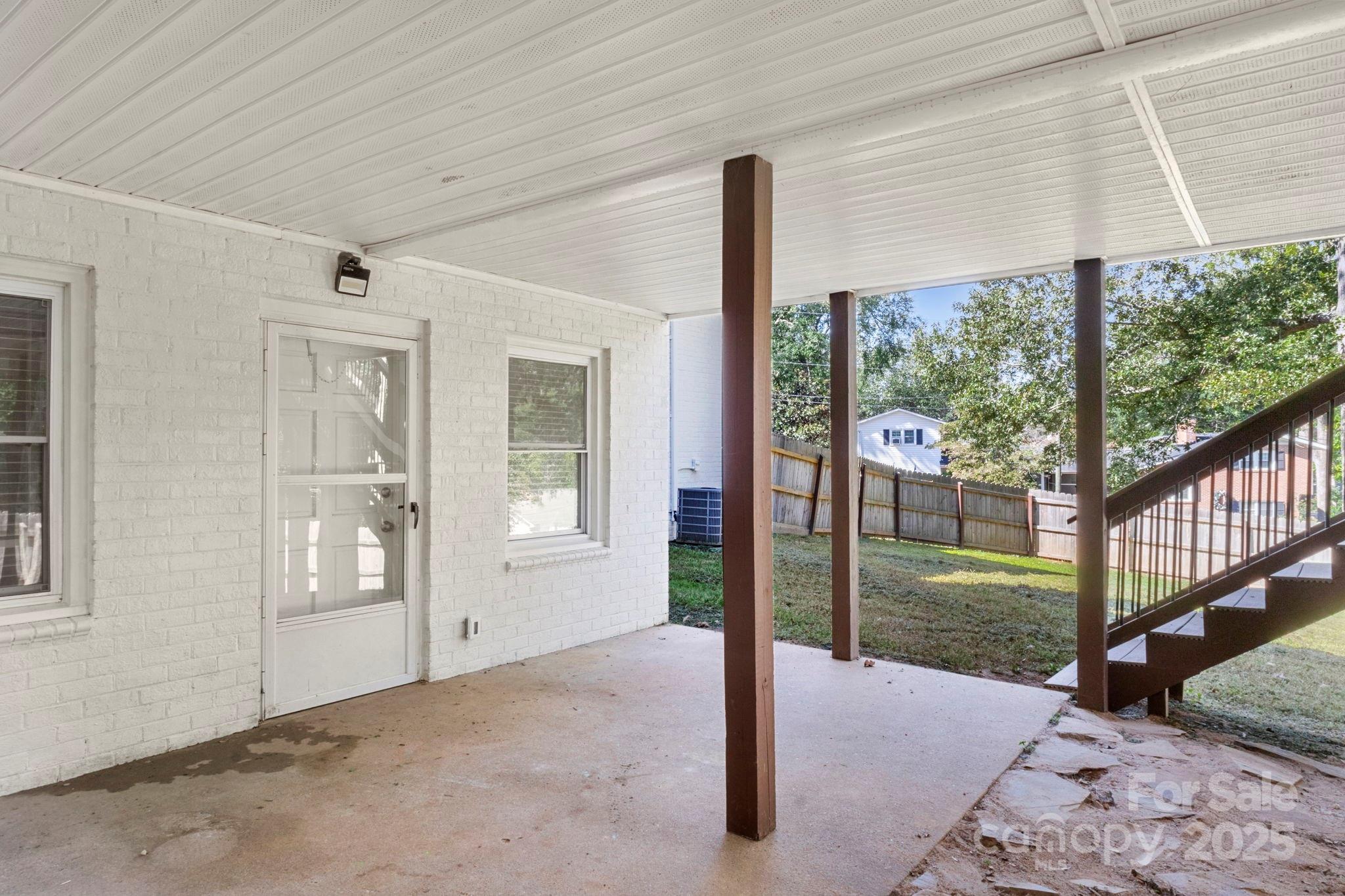 614 Peach Street