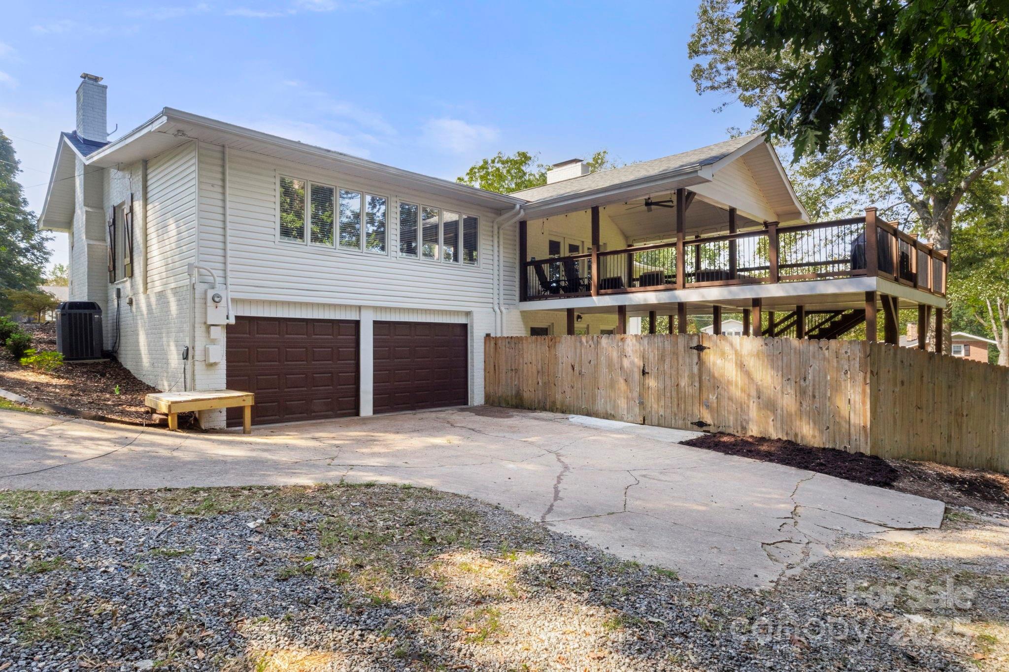 614 Peach Street