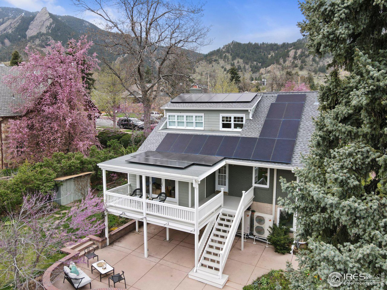860 Grant Pl