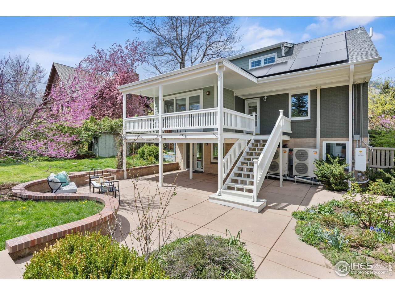 860 Grant Pl