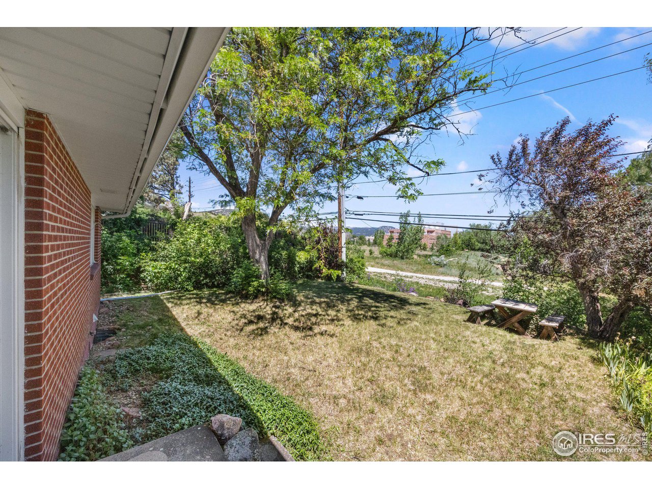 2705 Dartmouth Ave