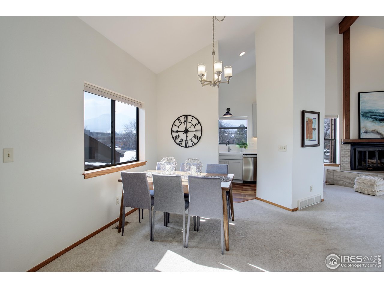 501 Manhattan Dr 201