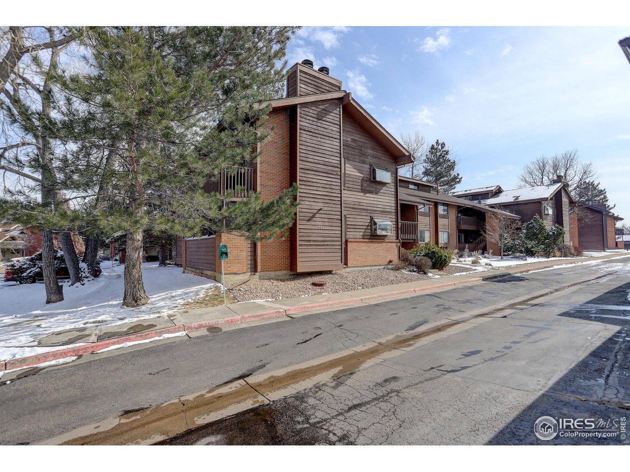 501 Manhattan Dr 201