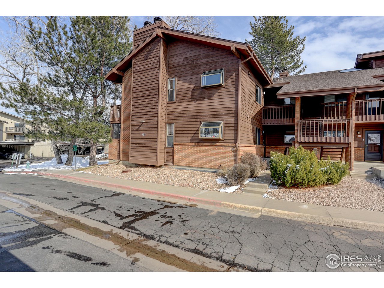 501 Manhattan Dr 201