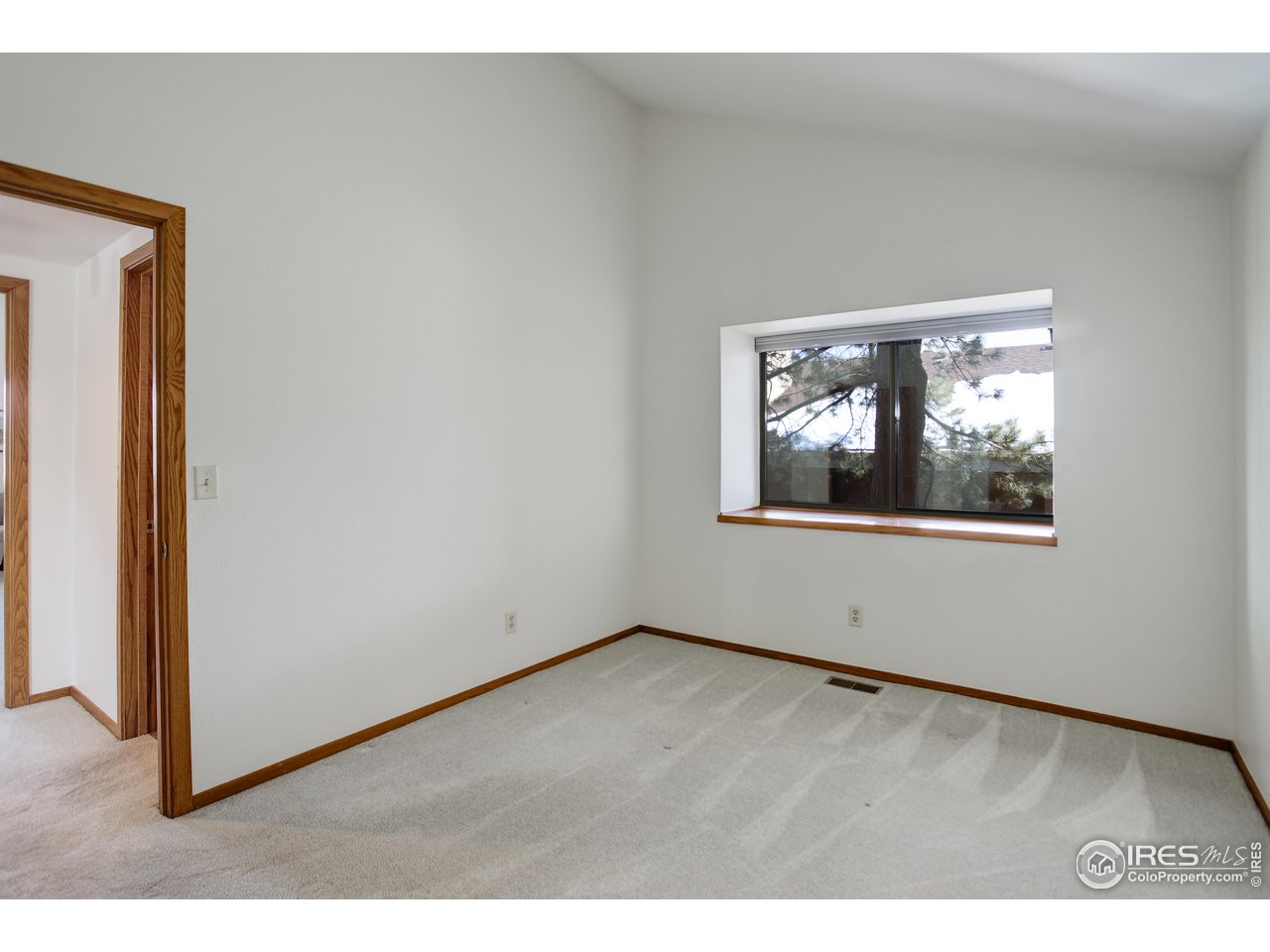 501 Manhattan Dr 201
