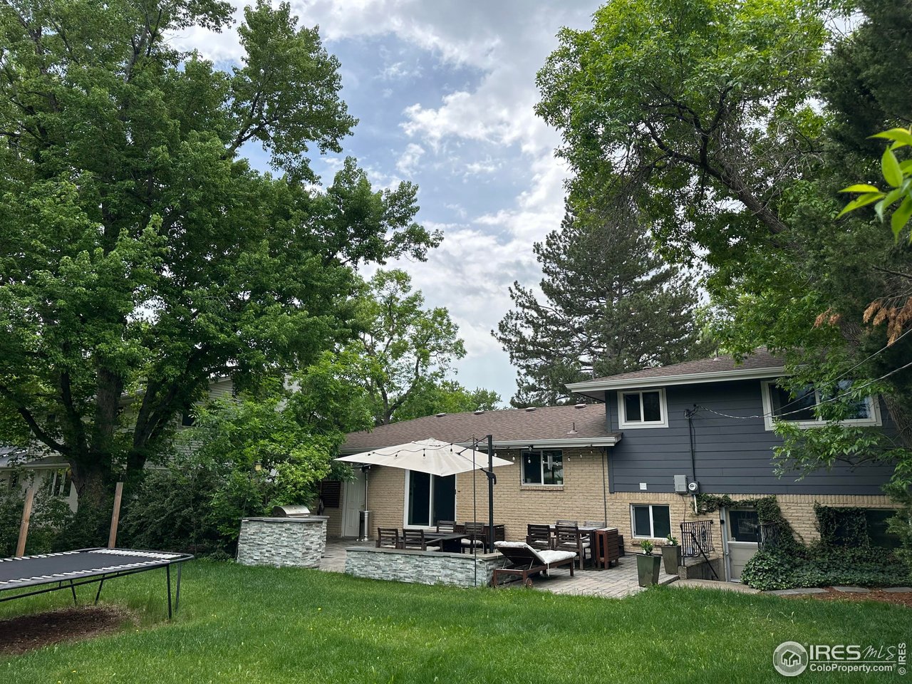 5355 Kewanee Dr