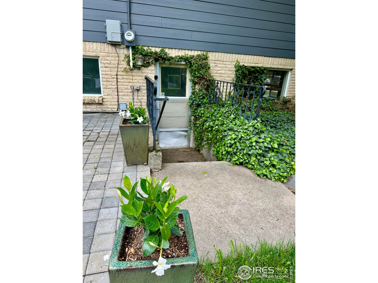 5355 Kewanee Dr