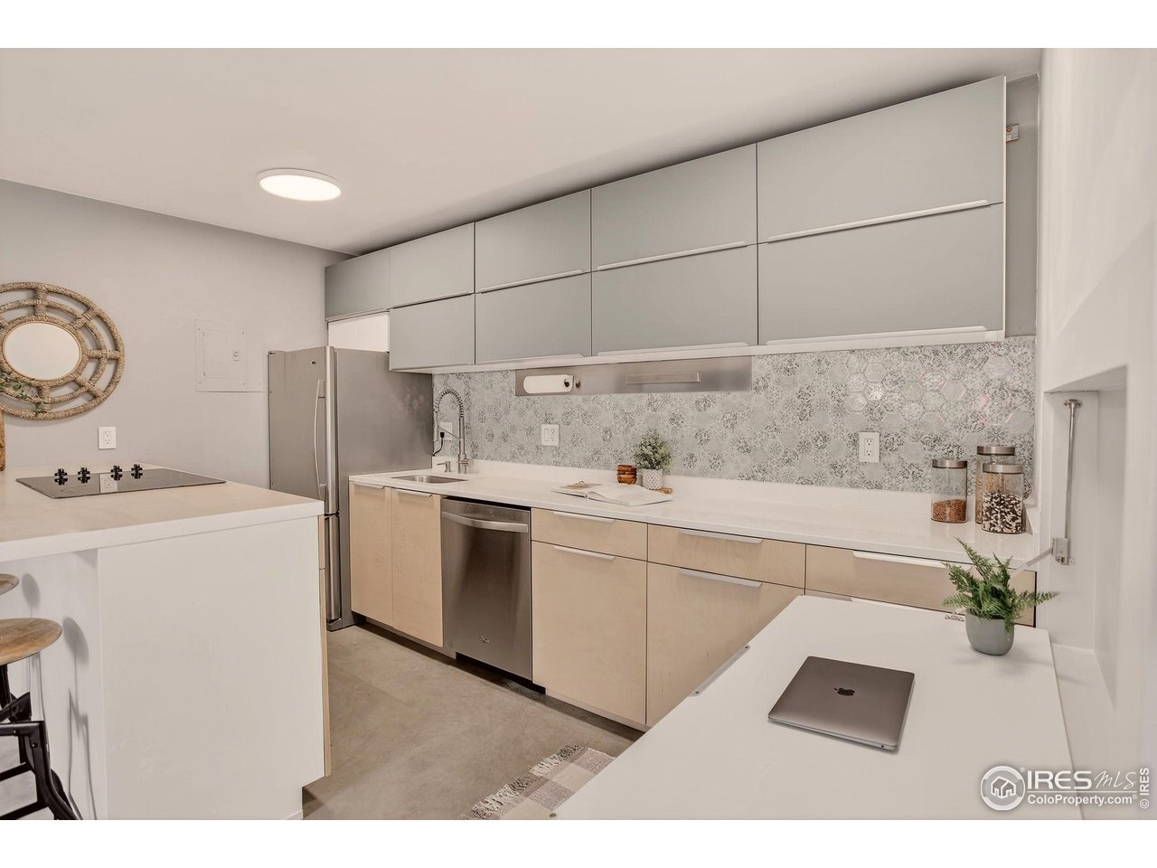 850 W Moorhead Cir 3D