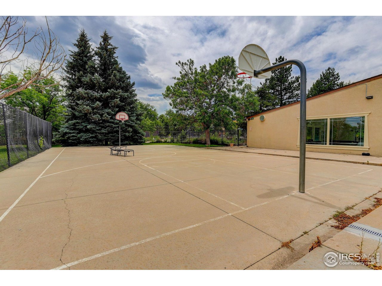 850 W Moorhead Cir 3D
