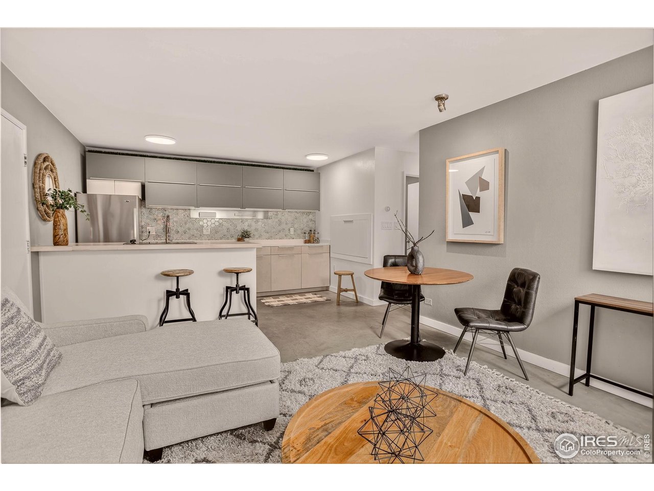 850 W Moorhead Cir 3D