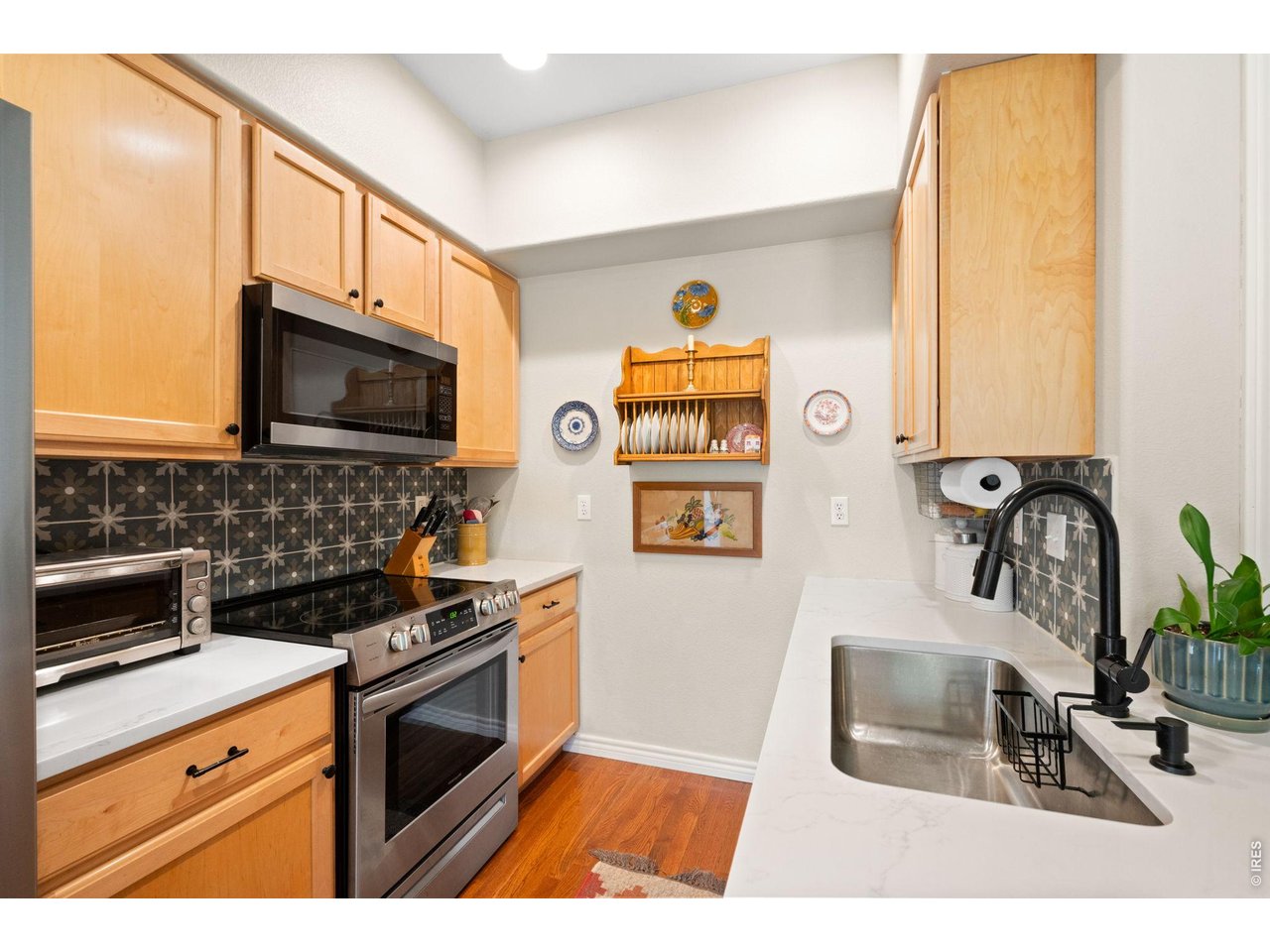 835 Kane Dr 26