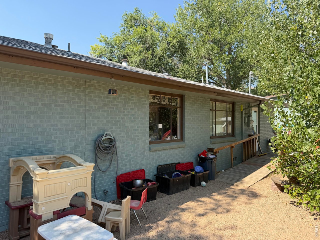 3695 Martin Dr